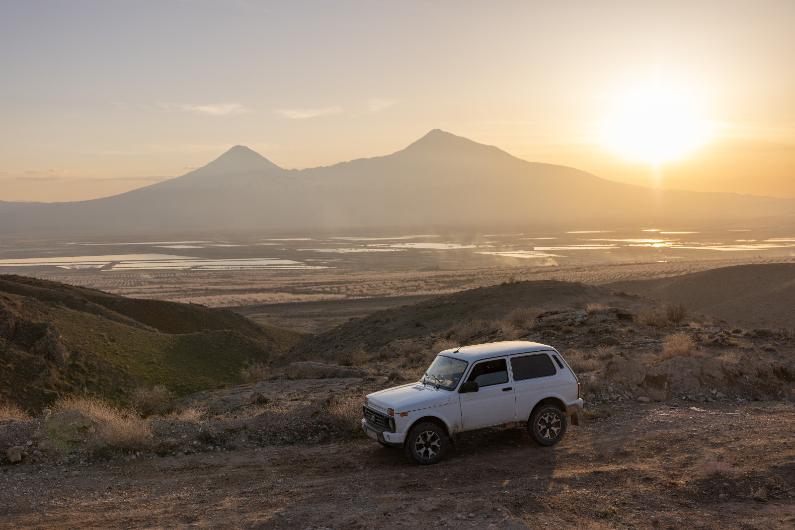 Travel Guide: Tips and advice on renting a car to explore Armenia